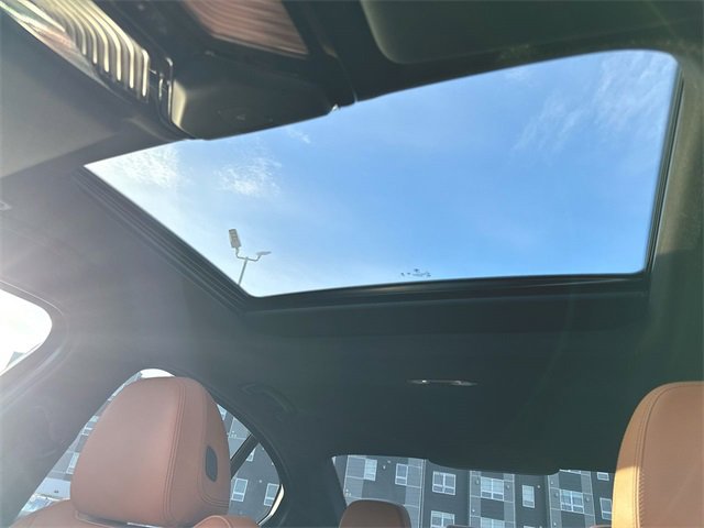 Used 2024 BMW 330i xDrive Sedan w/ Premium Package image 19