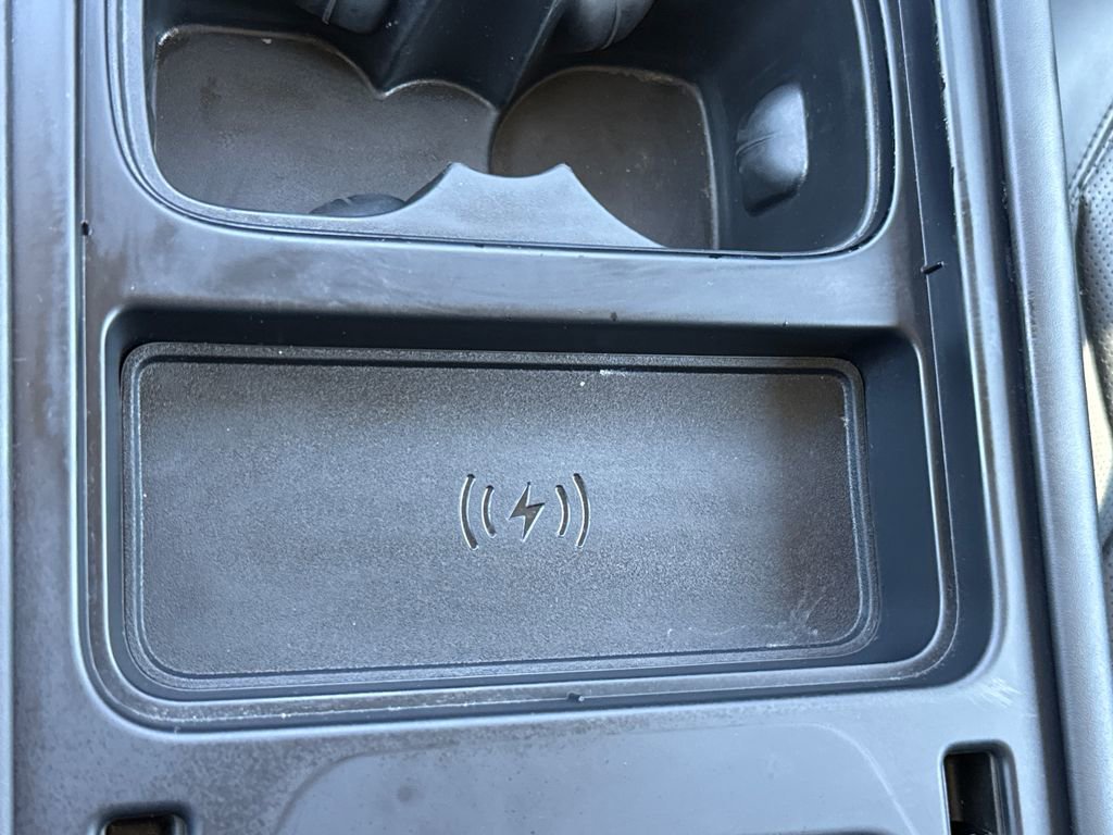 Used 2020 Land Rover Defender 110 HSE image 23