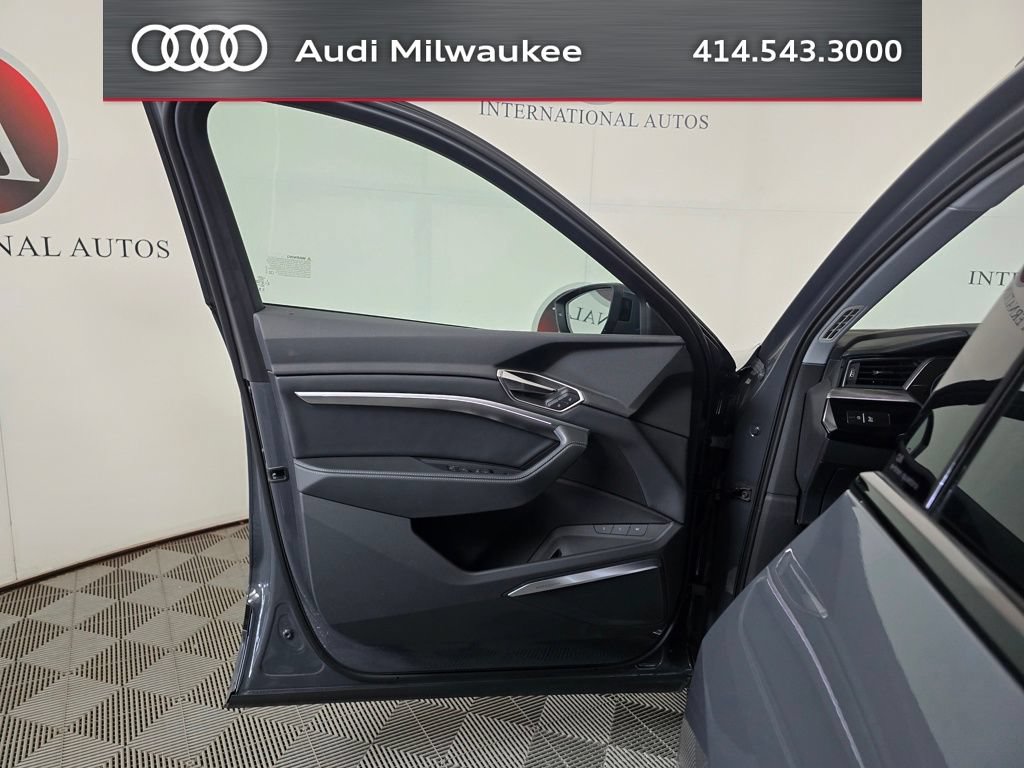 Used 2024 Audi Q8 e-tron Prestige w/ Prestige Package AWD/4WD image 12
