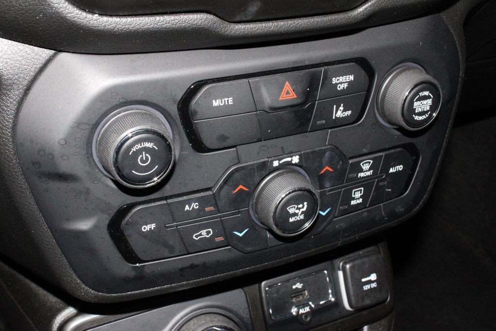 Used 2022 Jeep Renegade Limited AWD/4WD image 31