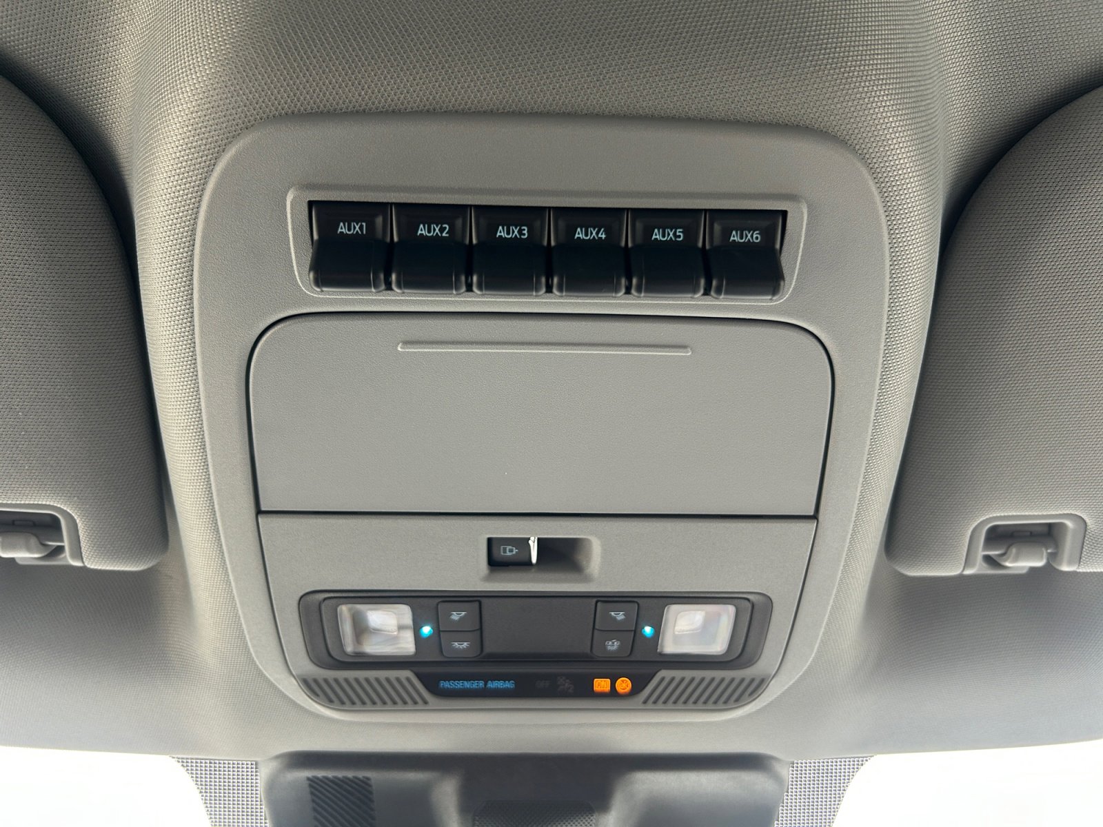 New 2026 Ford F550 4x4 Crew Cab image 23