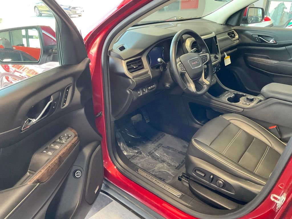 Used 2021 GMC Acadia Denali w/ Denali Ultimate Package image 9