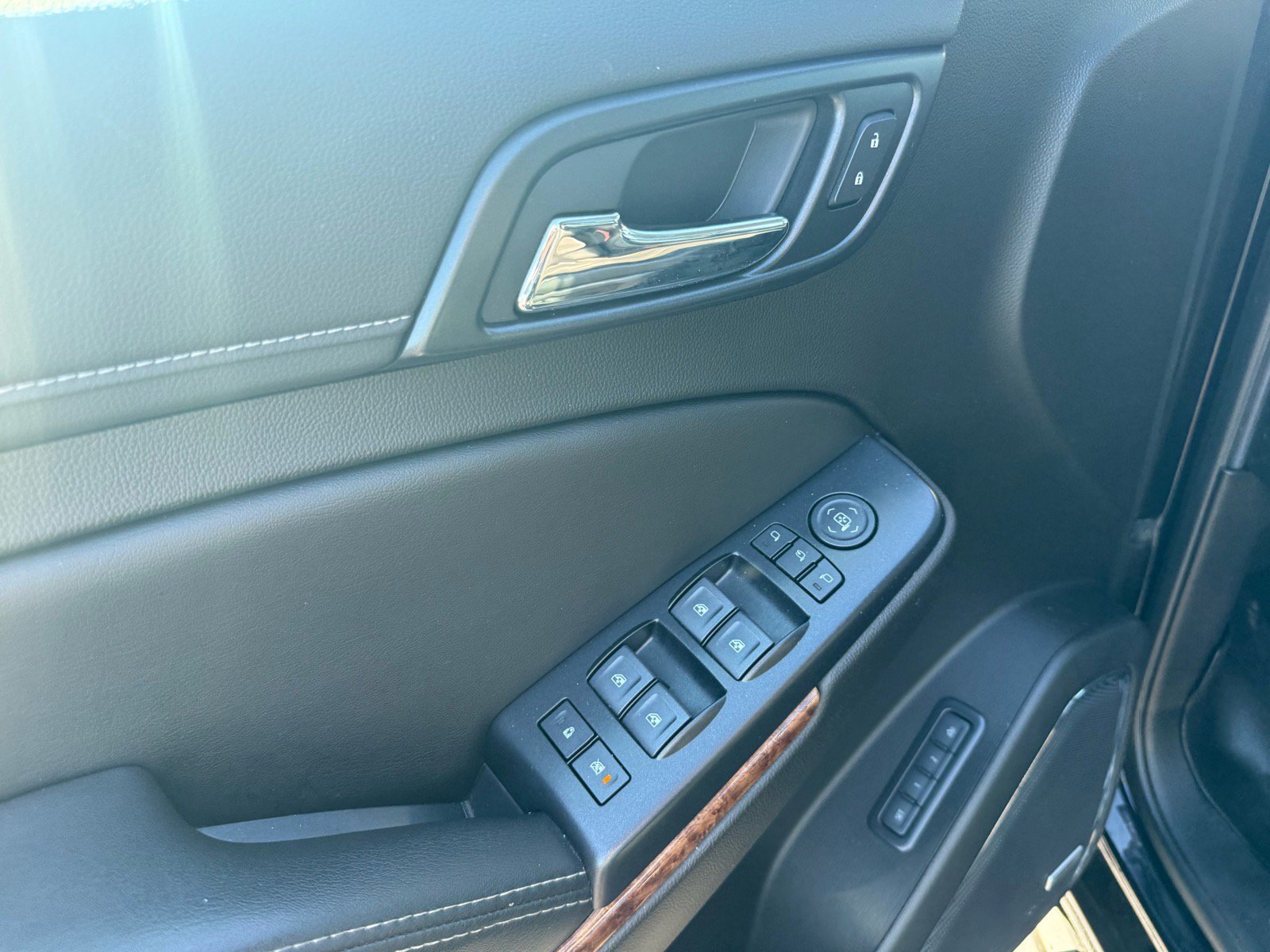 Used 2019 Chevrolet Tahoe Premier AWD/4WD image 21
