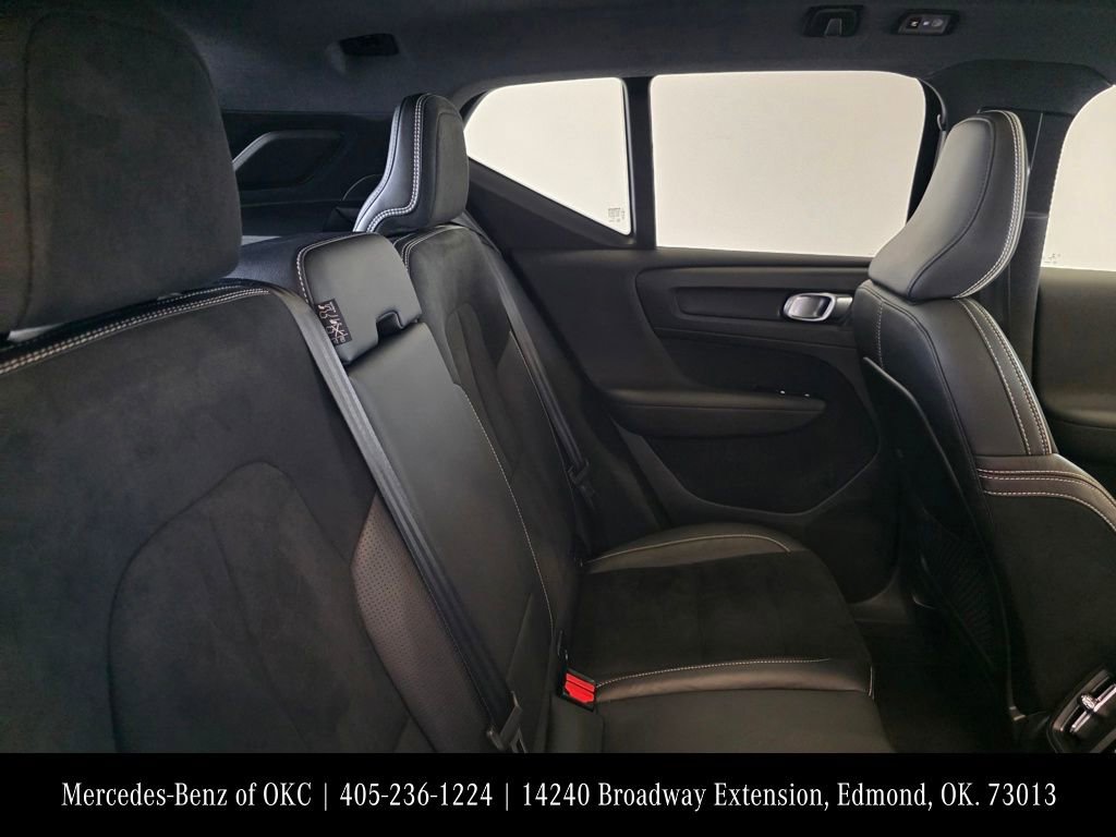 Used 2021 Volvo XC40 T5 R-Design w/ Advanced Package AWD/4WD image 13