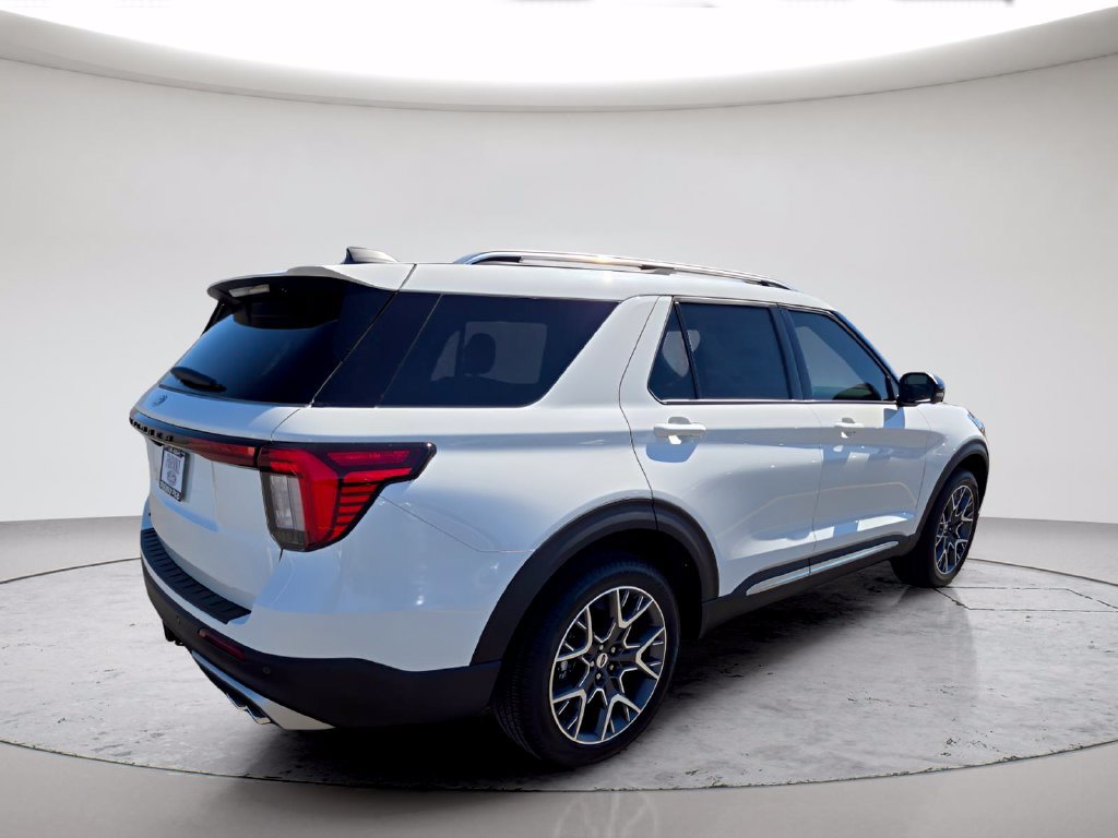 New 2027 Ford Explorer Platinum w/ 3.0L Ultimate Package AWD/4WD image 4