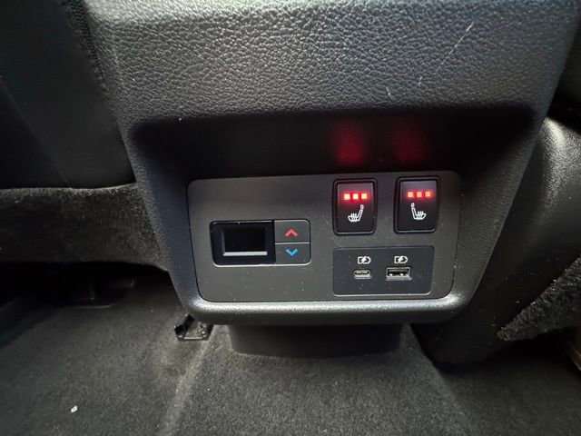 Used 2021 Nissan Rogue Platinum image 16