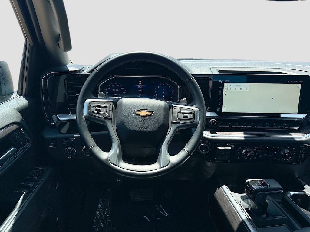 Used 2024 Chevrolet Silverado 1500 LTZ AWD/4WD image 23