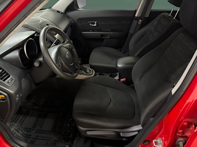 Used 2012 Kia Soul + FWD image 11