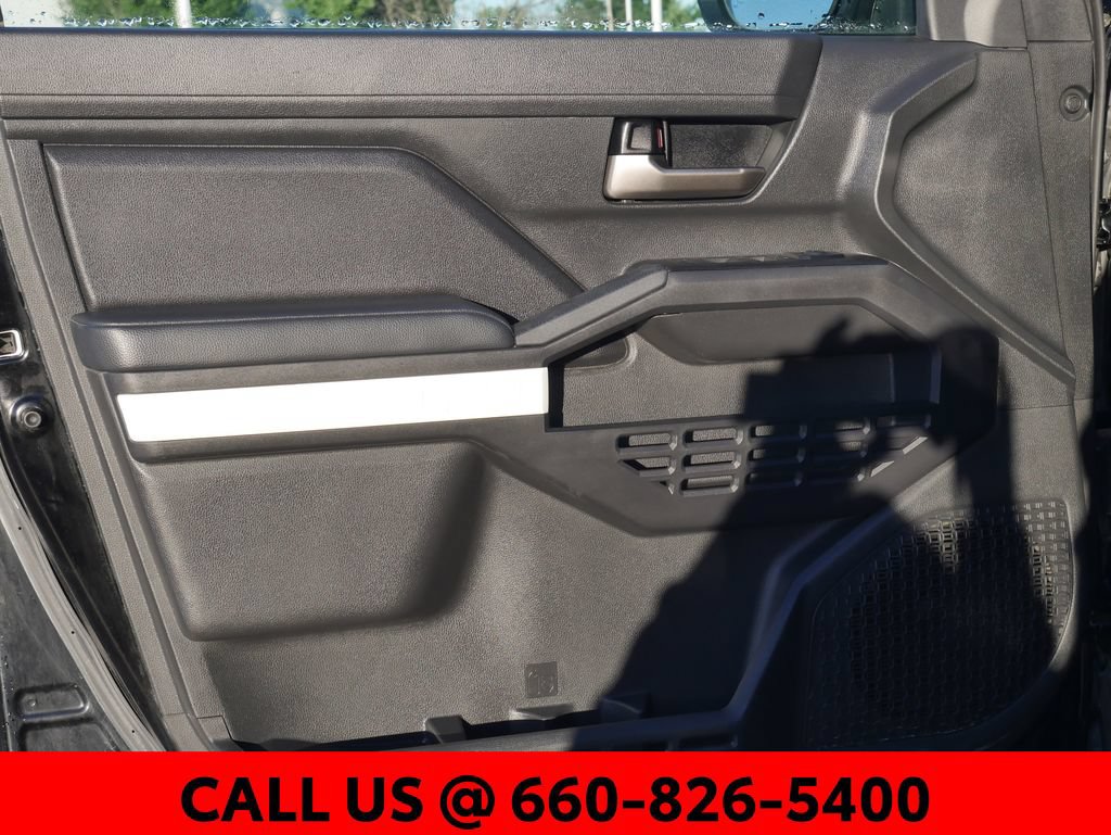 Used 2024 Toyota Tacoma TRD Off-Road AWD/4WD image 30