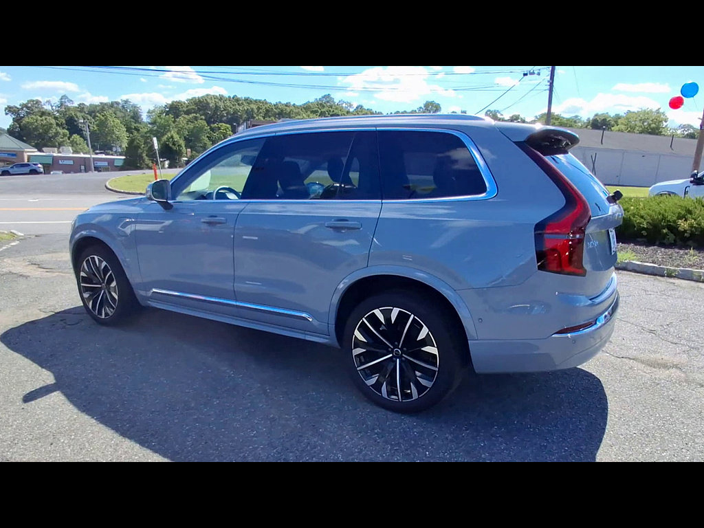 Used 2025 Volvo XC90 T8 Plus w/ Protection Package Premier AWD/4WD image 6