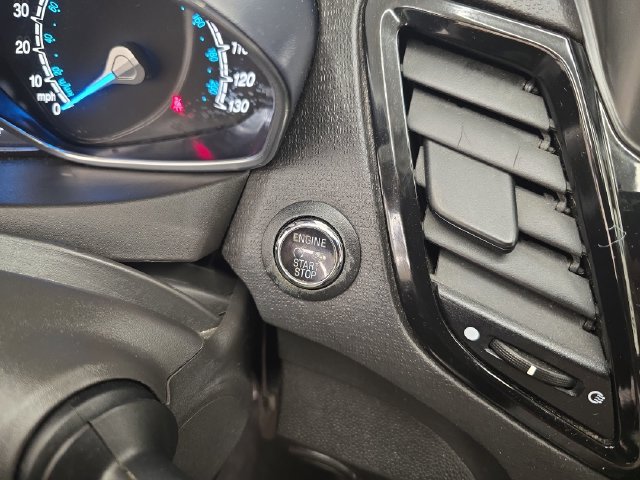Used 2014 Ford Fiesta Titanium FWD image 27