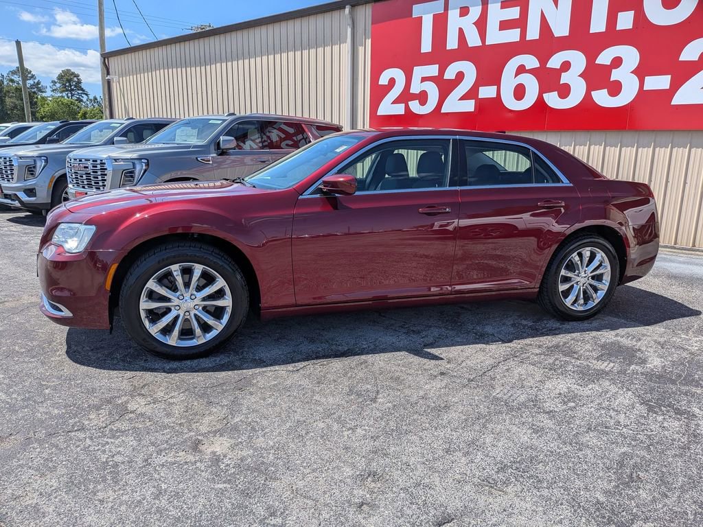 Used 2020 Chrysler 300 Touring AWD/4WD video 2
