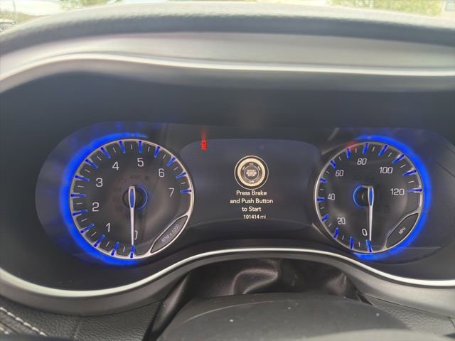 Used 2018 Chrysler Pacifica Limited image 48