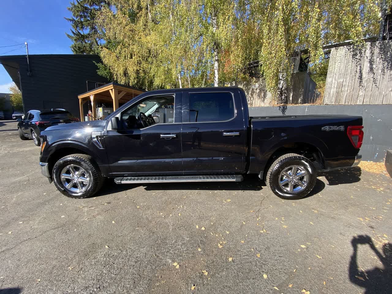 Used 2025 Ford F150 XLT w/ Equipment Group 301A Standard AWD/4WD image 3