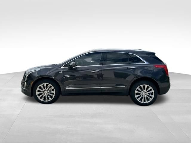 Used 2017 Cadillac XT5 Platinum w/ Driver Assist Package AWD/4WD image 8