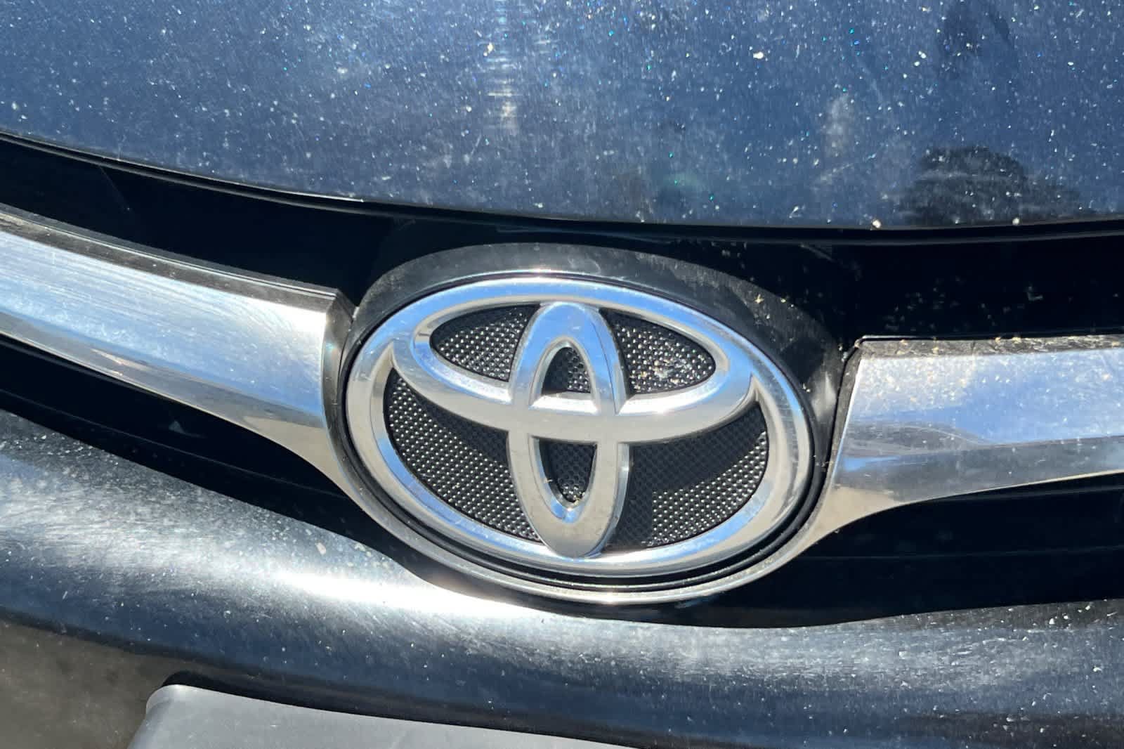 Used 2016 Toyota Camry SE FWD image 13