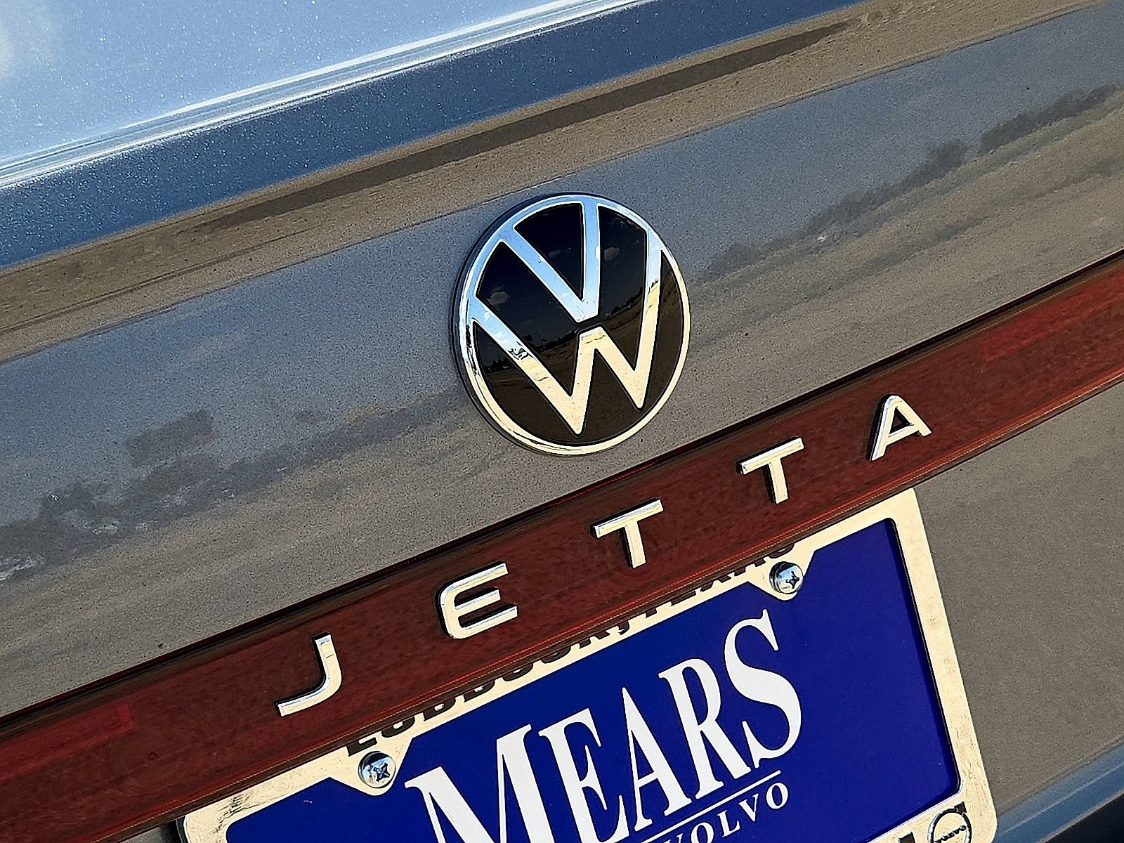 Used 2025 Volkswagen Jetta SE FWD image 12