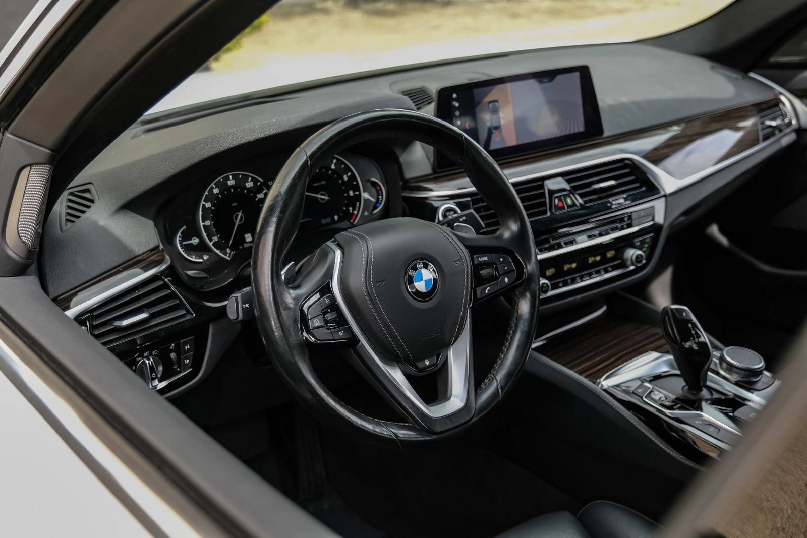 Used 2019 BMW 540i xDrive AWD/4WD image 12