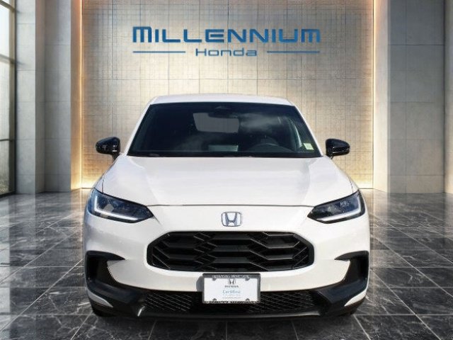 Used 2024 Honda HR-V Sport image 8