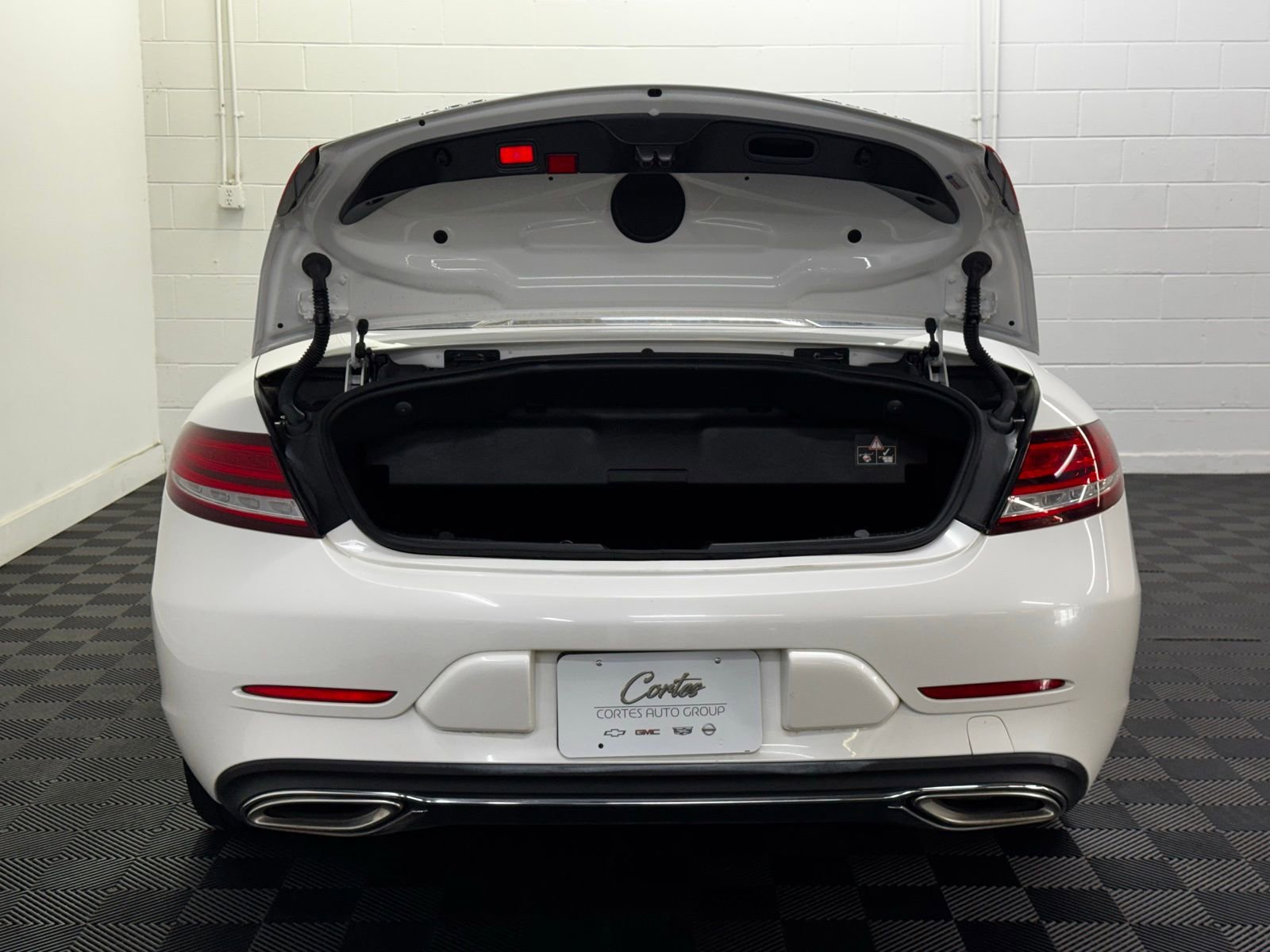 Used 2023 Mercedes-Benz C 300 4MATIC Cabriolet image 33