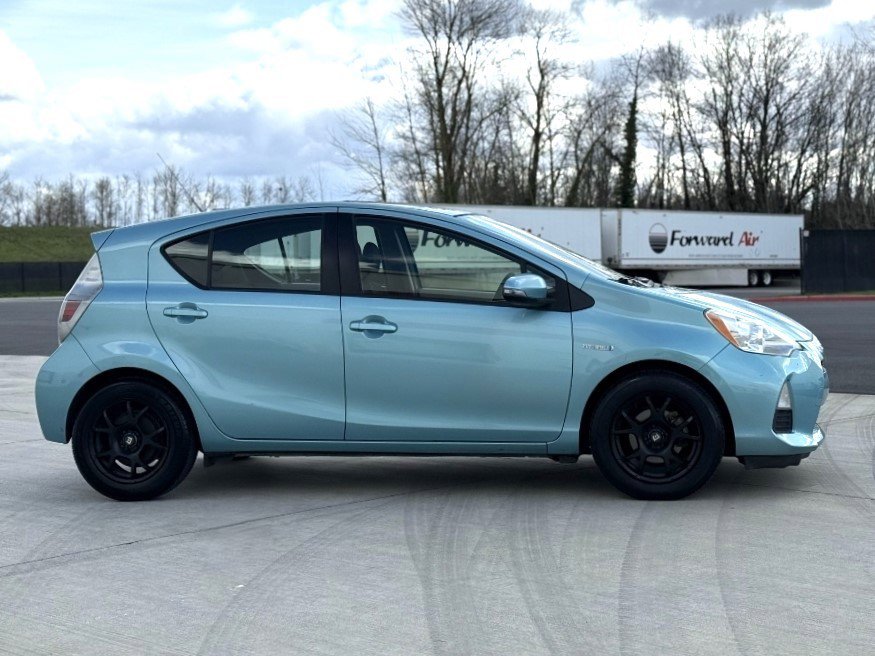 Used 2012 Toyota Prius C Two w/ Preferred Accessory Pkg #1 image 4