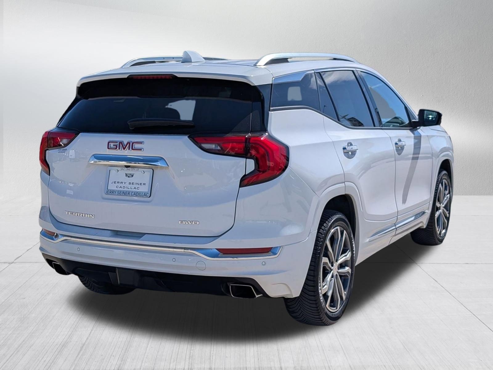 Used 2018 GMC Terrain Denali w/ Comfort Package image 5