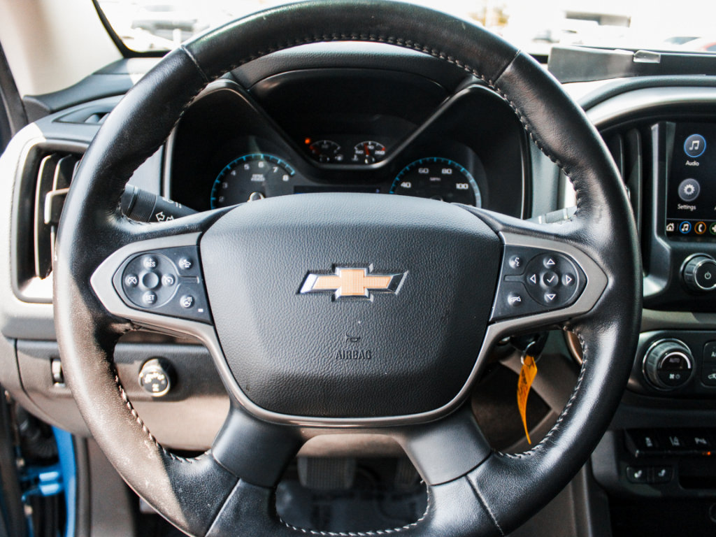 Used 2022 Chevrolet Colorado Z71 w/ Safety Package AWD/4WD image 12