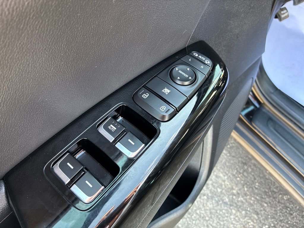 Used 2022 Kia Sportage EX image 14