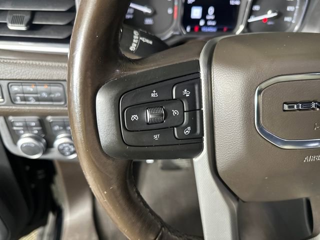 Used 2021 GMC Yukon XL Denali w/ Denali Premium Package image 15