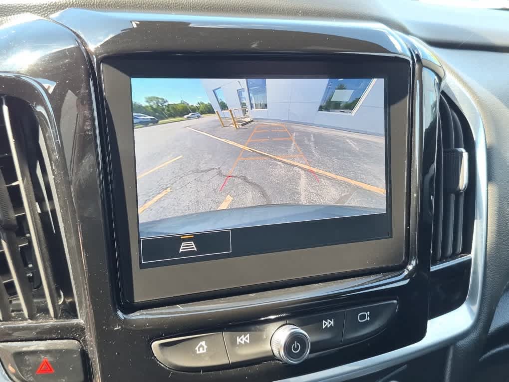 Used 2023 Chevrolet Traverse LT AWD/4WD image 16