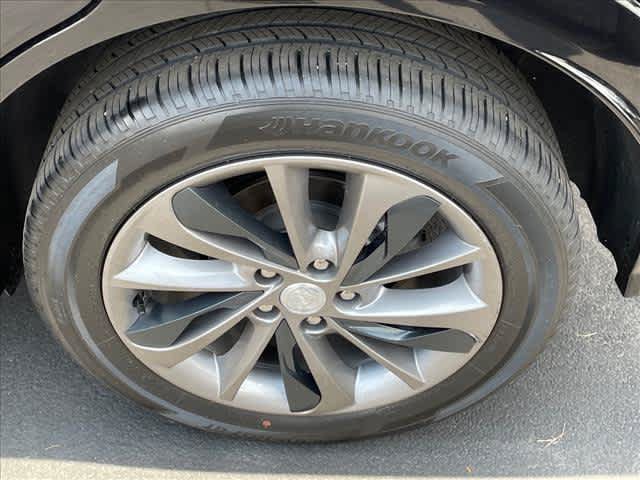 Used 2023 Buick Encore GX Select w/ Sport Touring Package AWD/4WD image 25