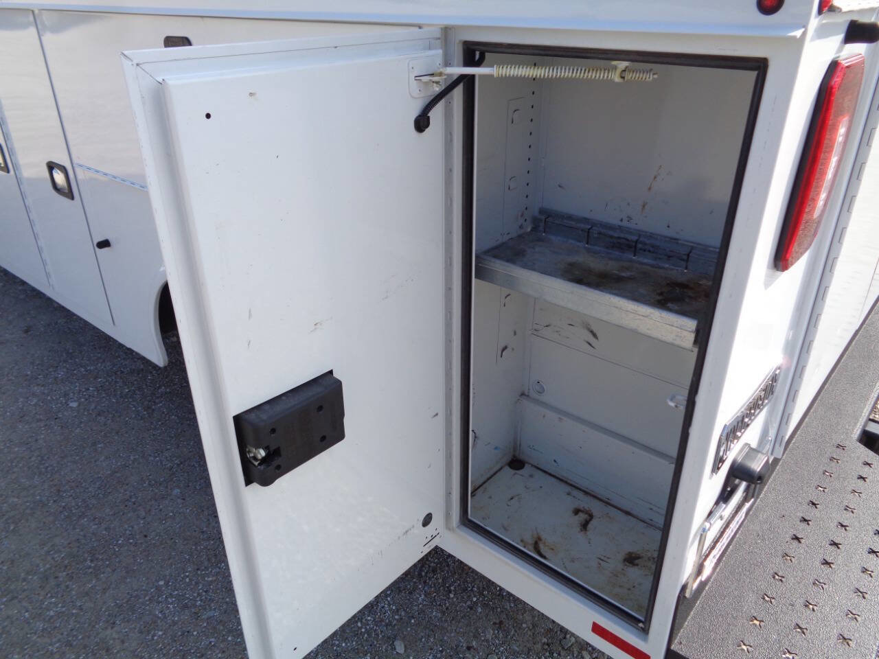 Used 2020 Ford Transit 350 DRW w/ Interior Upgrade Package image 29