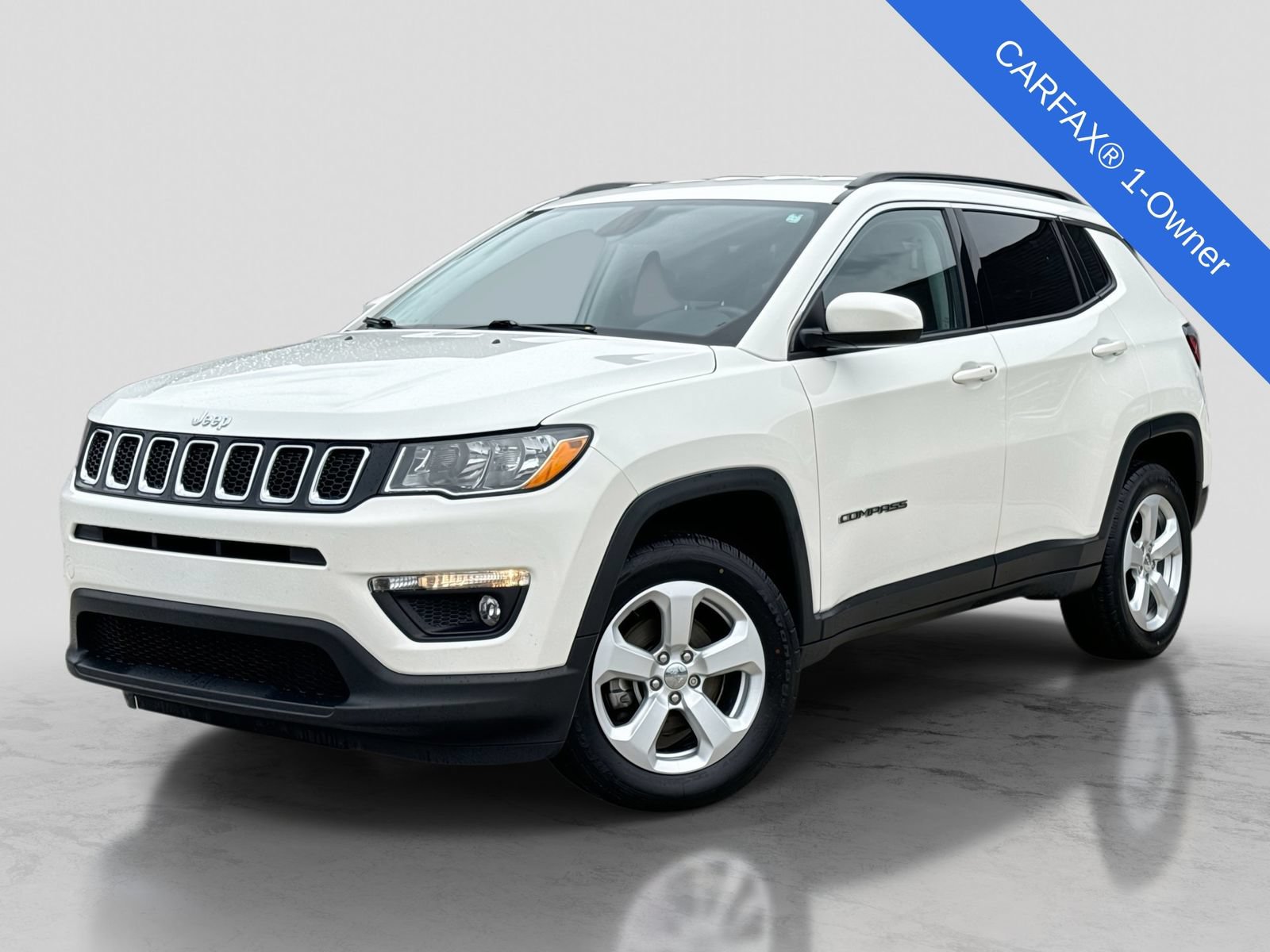 Used 2019 Jeep Compass Latitude w/ Cold Weather Group AWD/4WD image 1