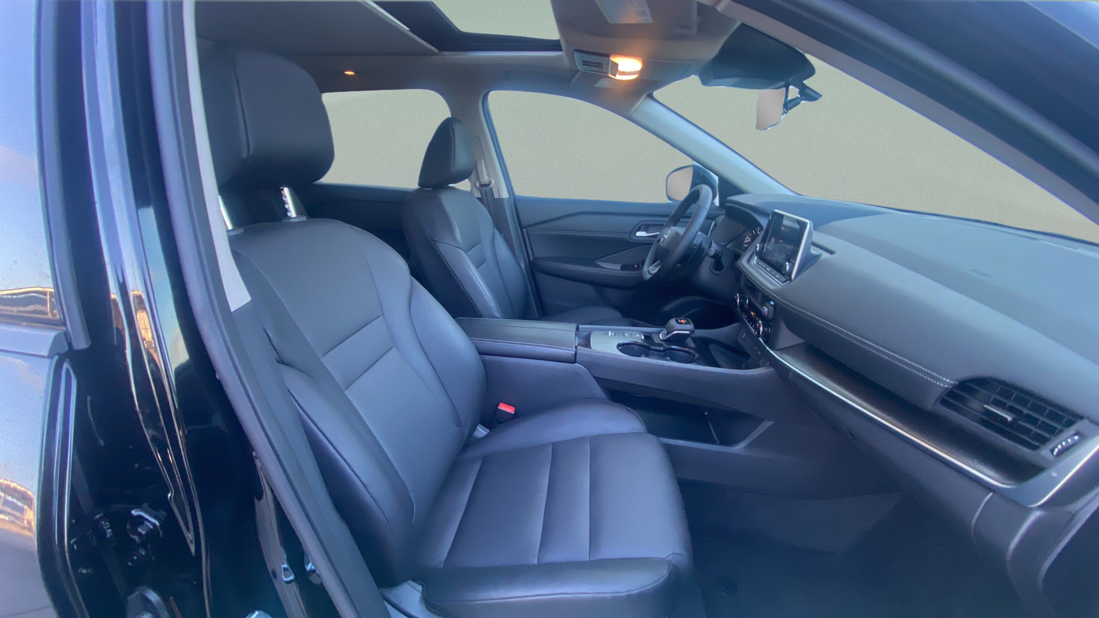 Used 2026 Nissan Rogue Dark Armor FWD image 26