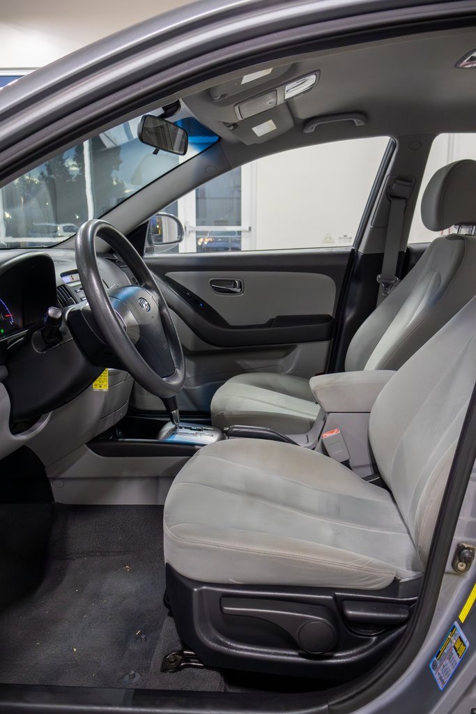 Used 2010 Hyundai Elantra GLS image 15