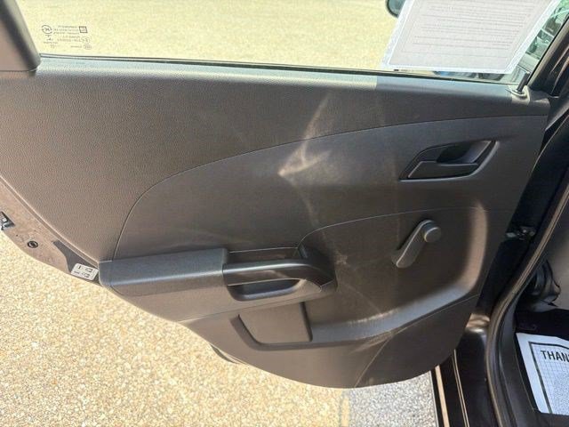 Used 2020 Chevrolet Sonic LT FWD image 13