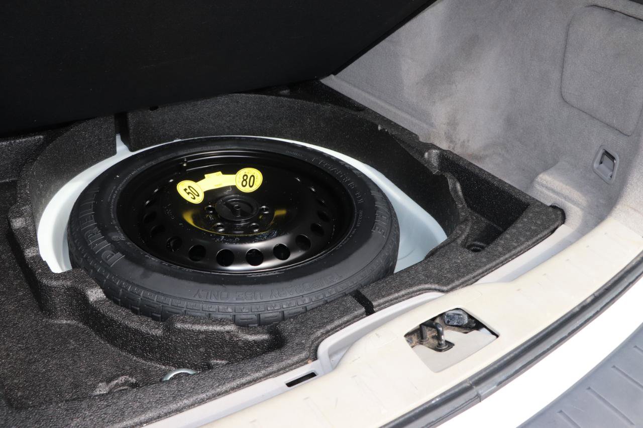 Used 2011 Volvo V50 T5 FWD image 7