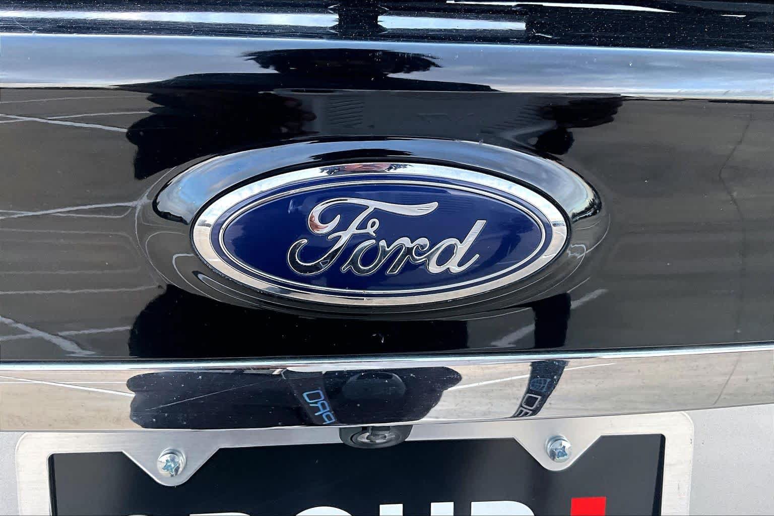Used 2019 Ford Edge SEL w/ Cold Weather Package AWD/4WD image 29