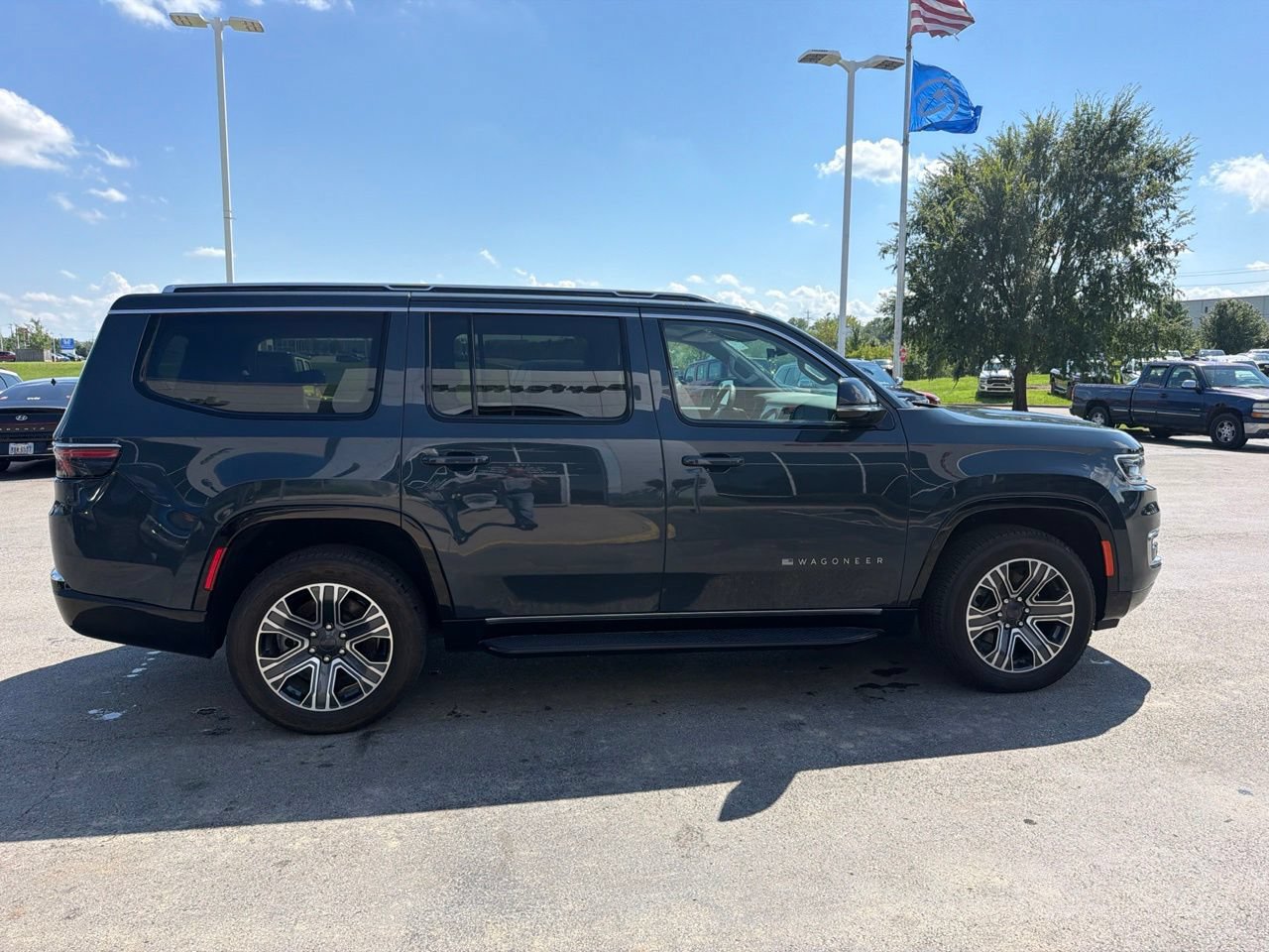 Certified 2024 Jeep Wagoneer 4WD w/ Premium Group I image 8