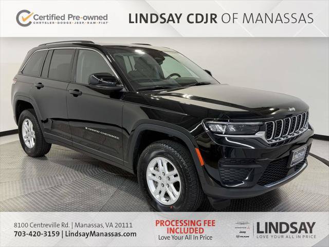 Certified 2023 Jeep Grand Cherokee Laredo AWD/4WD image 1