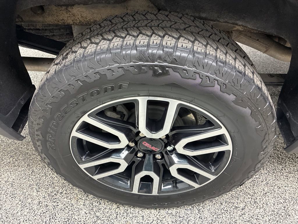 Used 2024 GMC Sierra 1500 AT4 w/ Technology Package image 15
