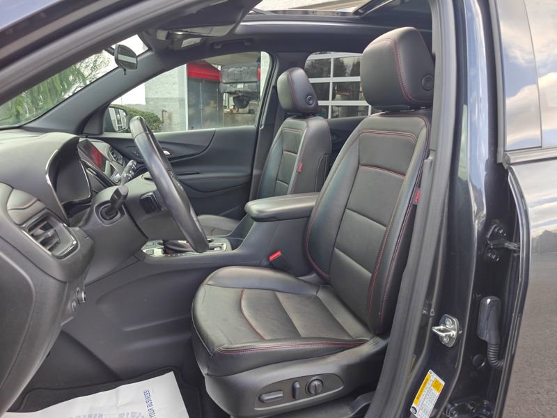 Used 2022 Chevrolet Equinox RS w/ RS Leather Package image 13