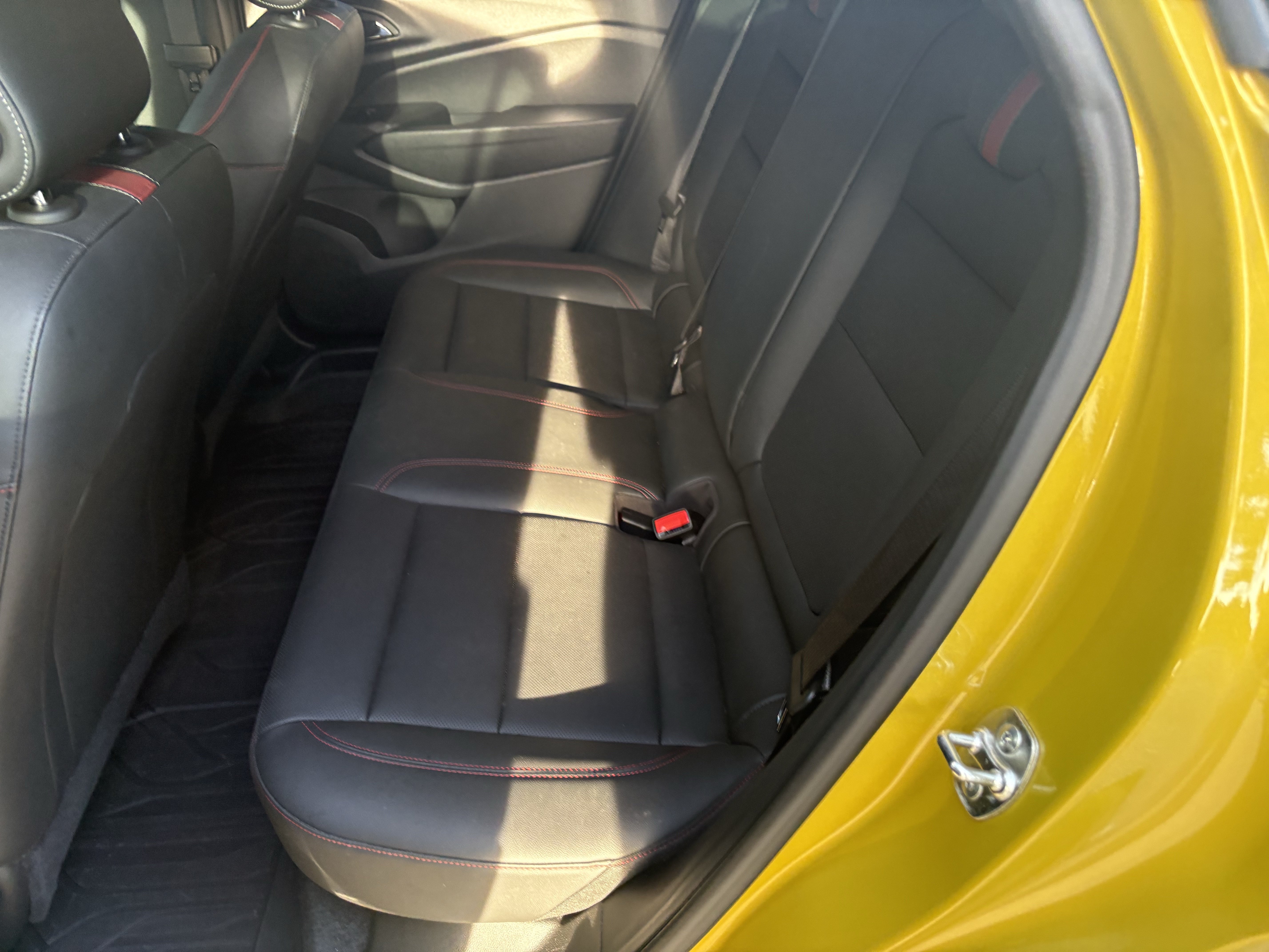 Certified 2024 Chevrolet Trax RS w/ Sunroof Package FWD image 9