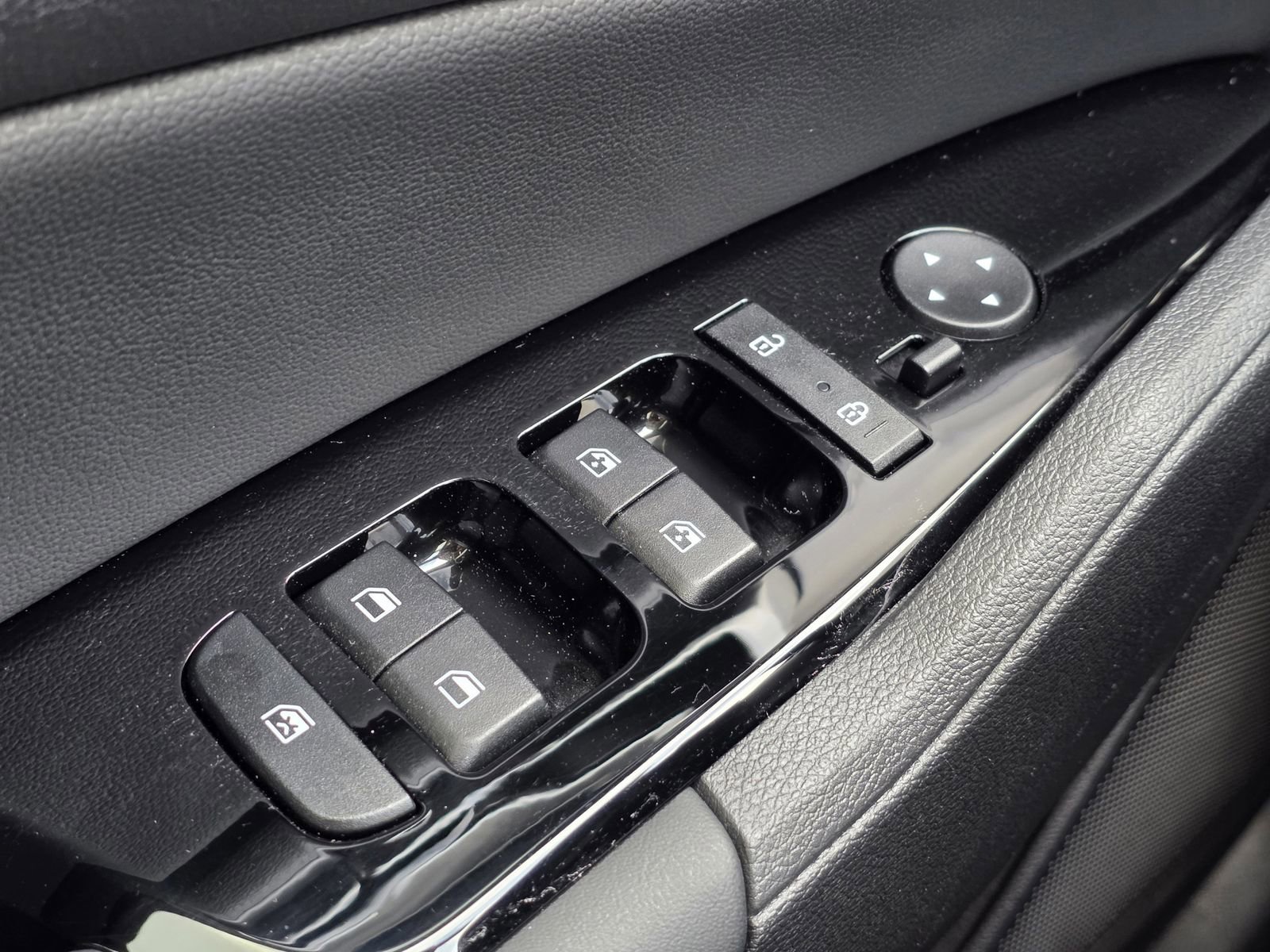 Used 2024 Kia Sportage EX w/ EX Premium Package image 31