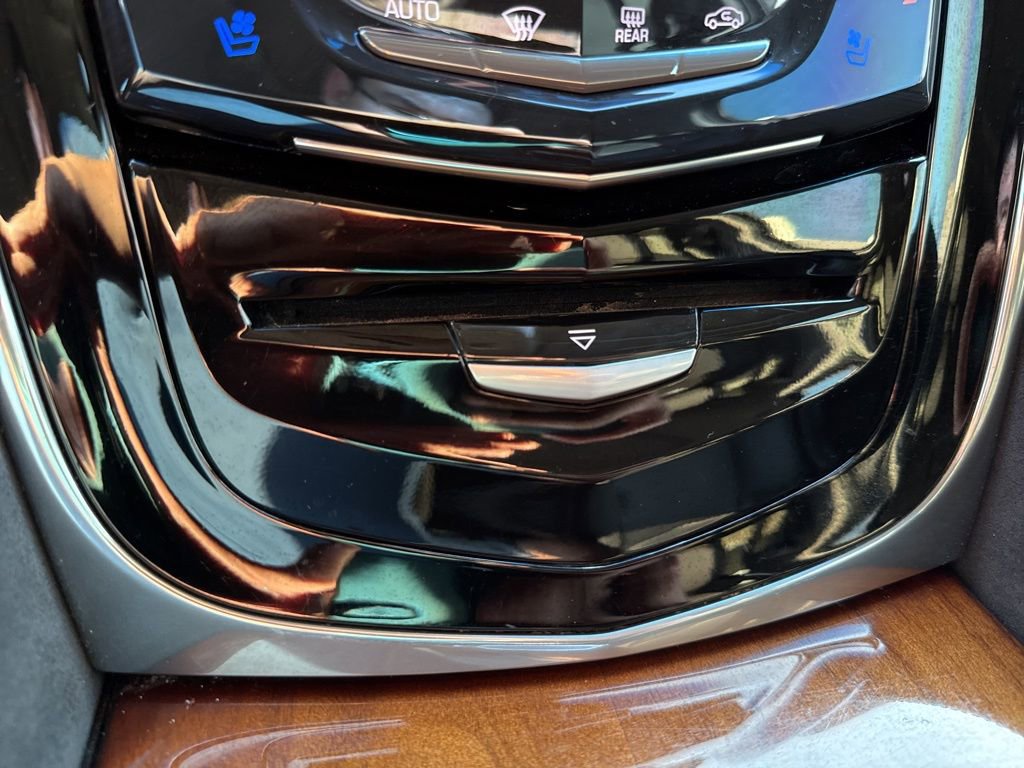 Used 2017 Cadillac Escalade ESV Luxury image 34