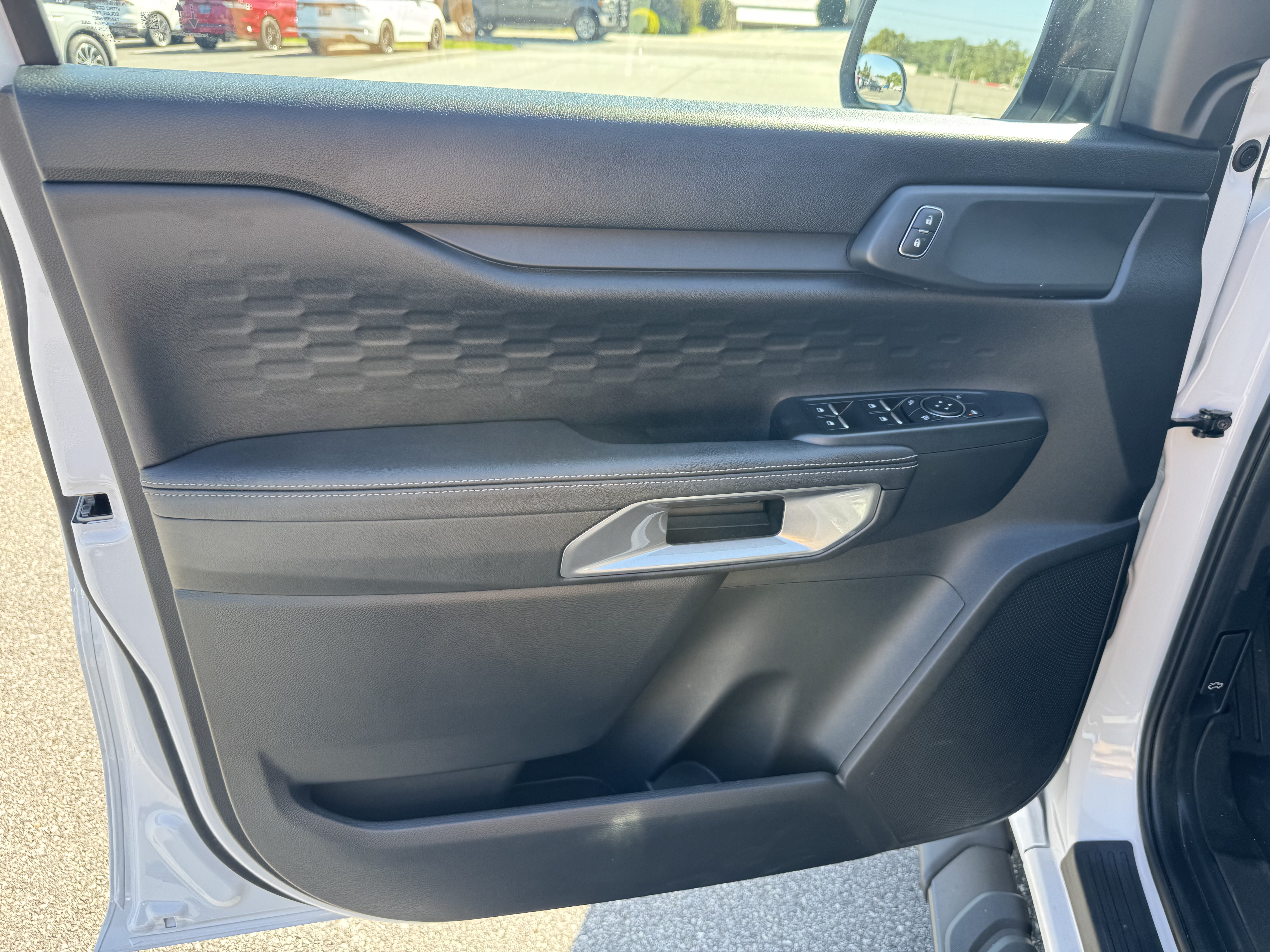 Used 2025 Ford Ranger XLT w/ Equipment Group 301A High RWD image 6