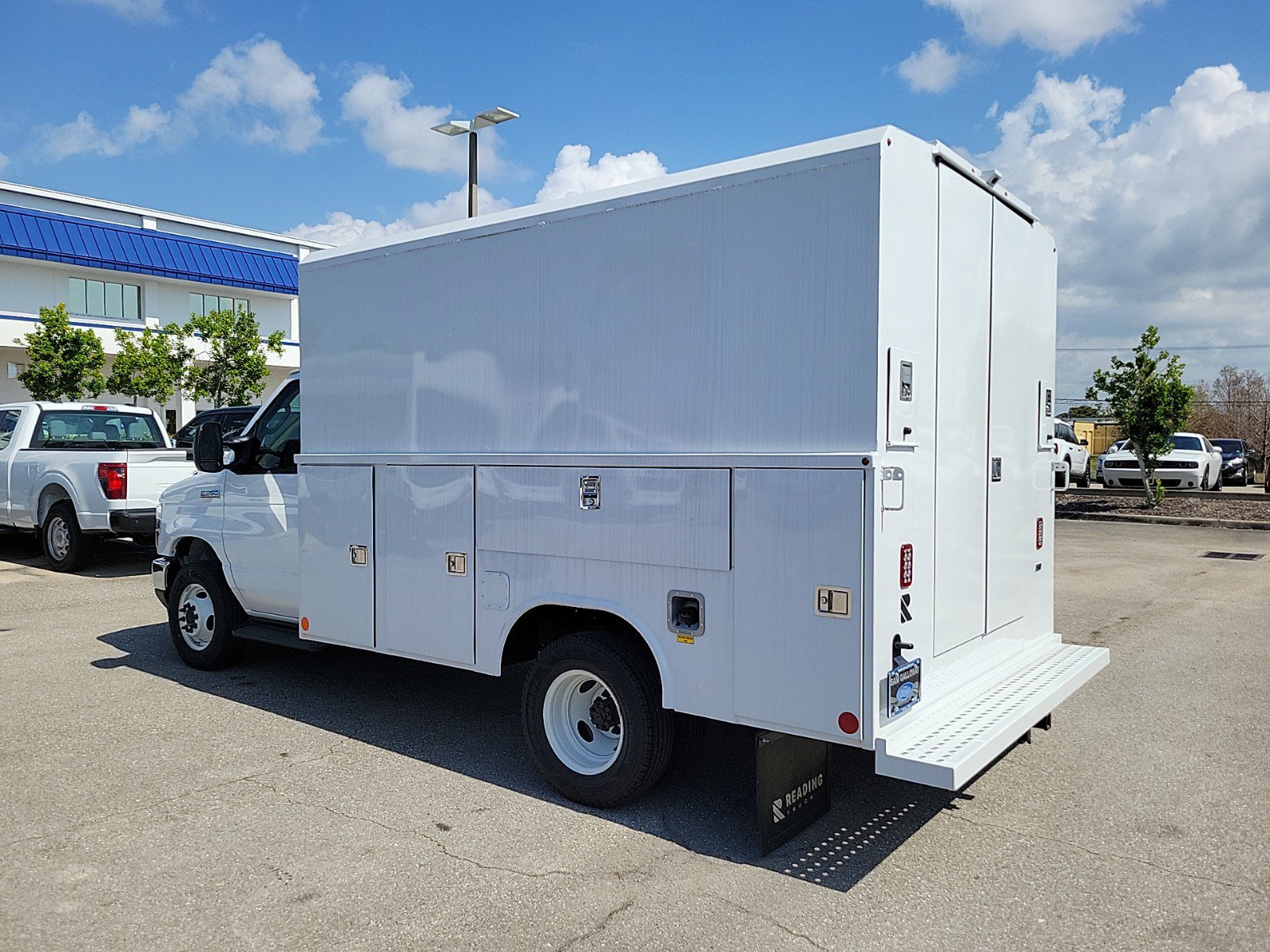 New 2025 Ford E-350 and Econoline 350 Super Duty w/ Power Equipment Group RWD image 3