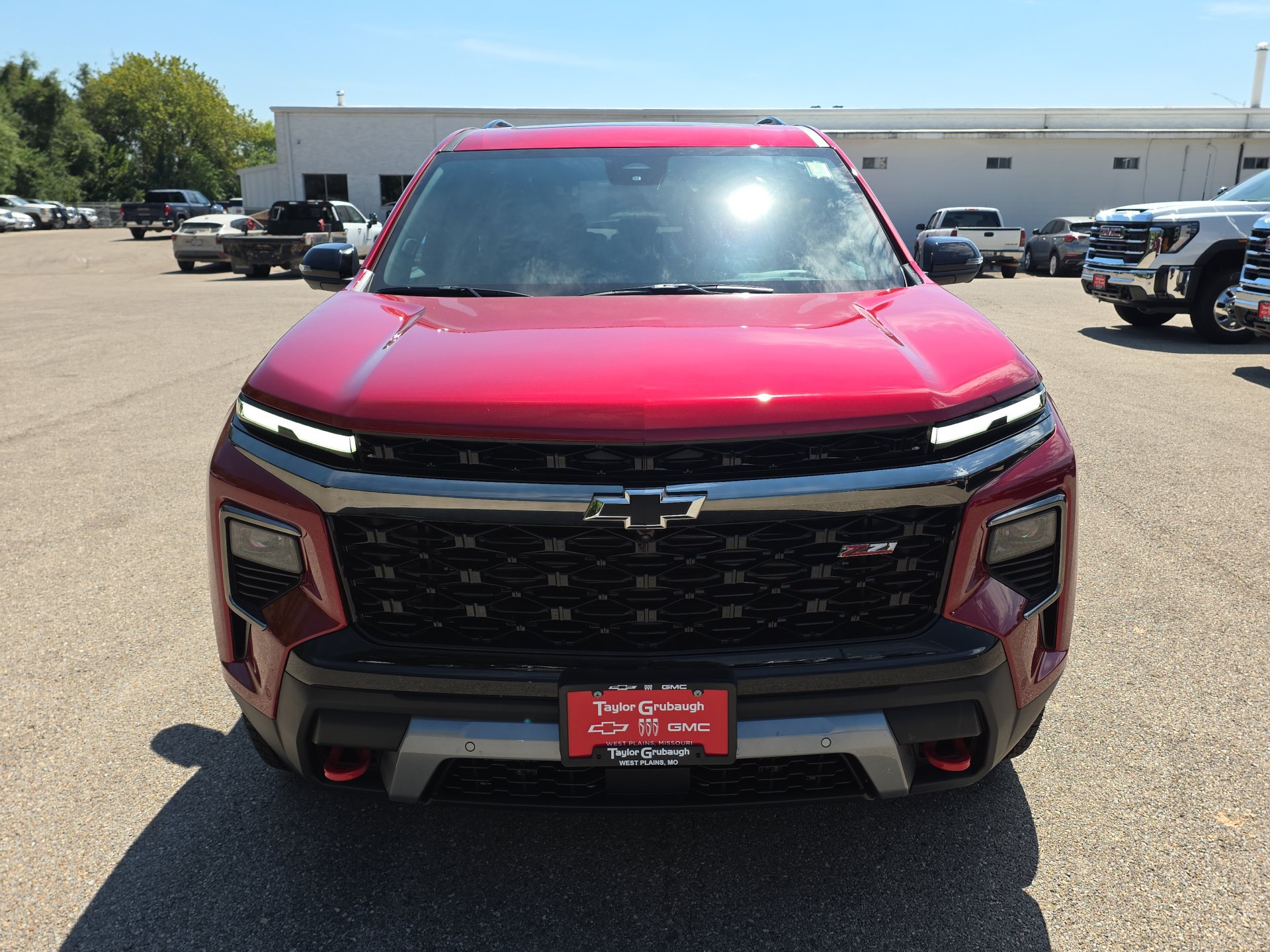 New 2026 Chevrolet Traverse Z71 w/ Enhanced Driving Package AWD/4WD image 3