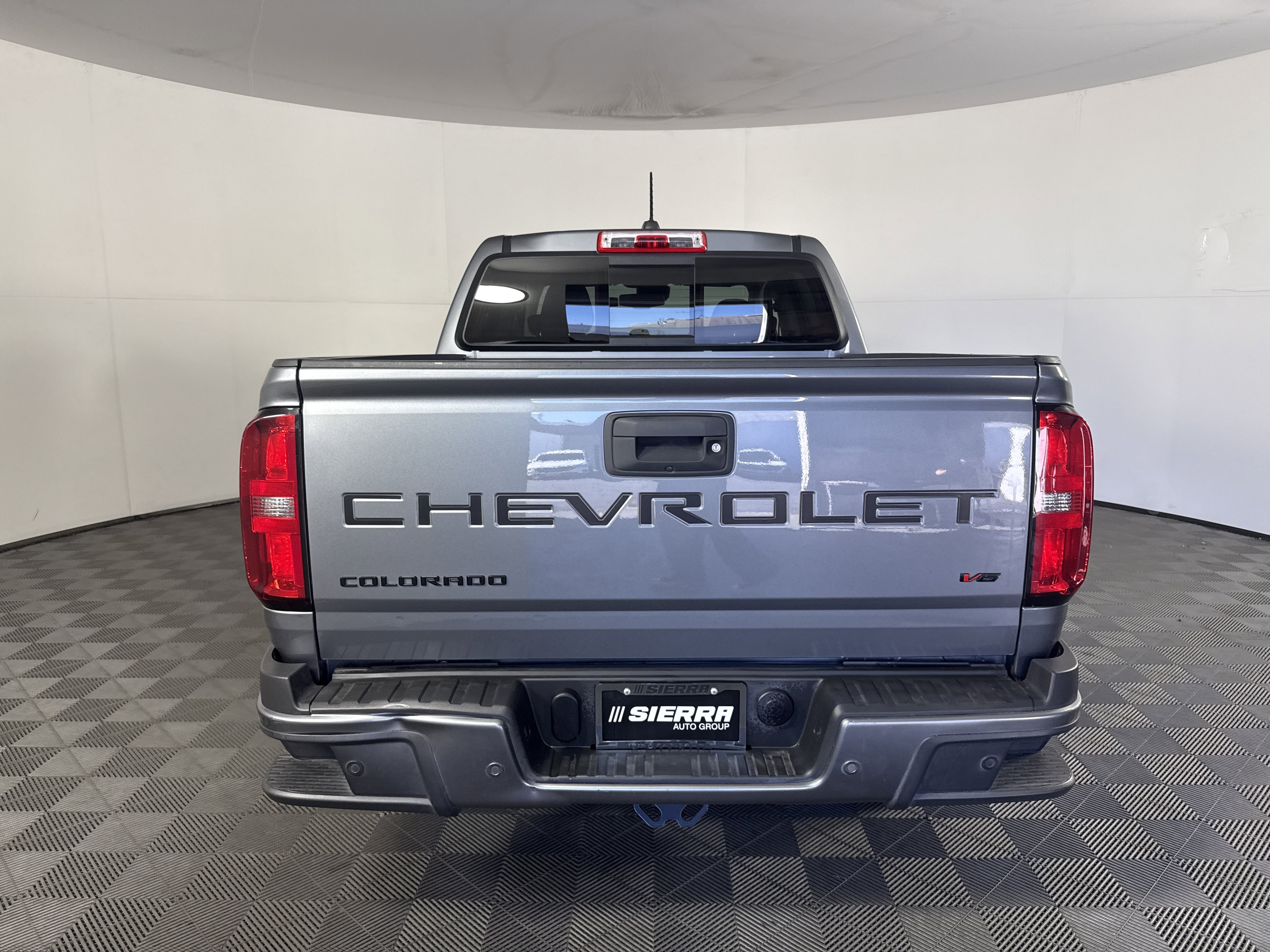 Used 2022 Chevrolet Colorado Z71 w/ Safety Package image 5
