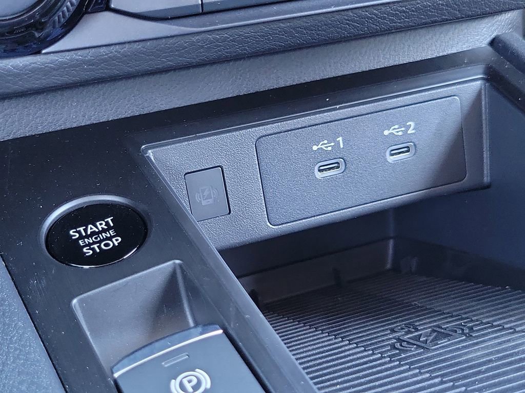 New 2026 Nissan Kicks SV w/ SV Premium Package image 8